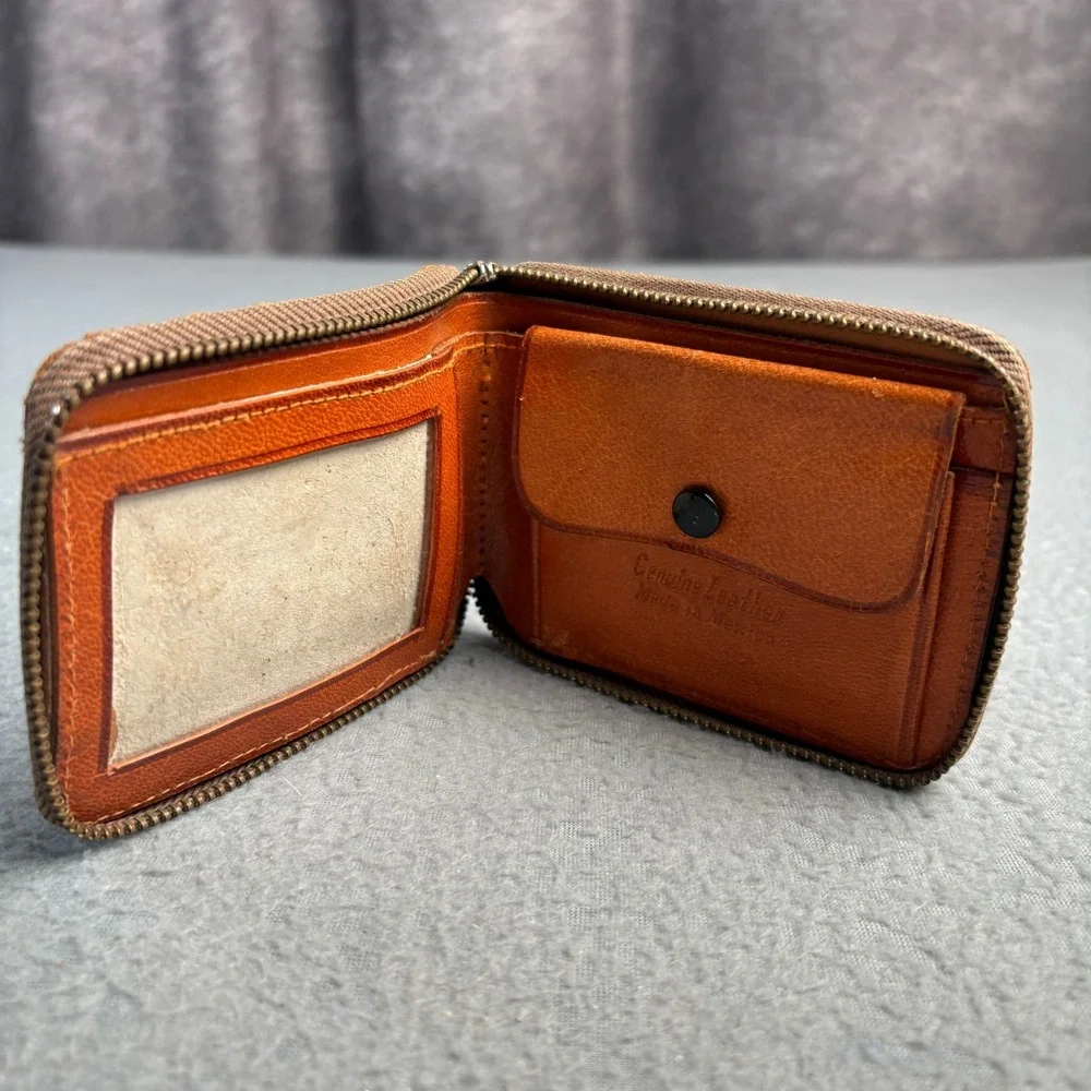Vintage Mid-Century Tooled Leather Zip-Around Bifold Wallet Coin Purse Mexico